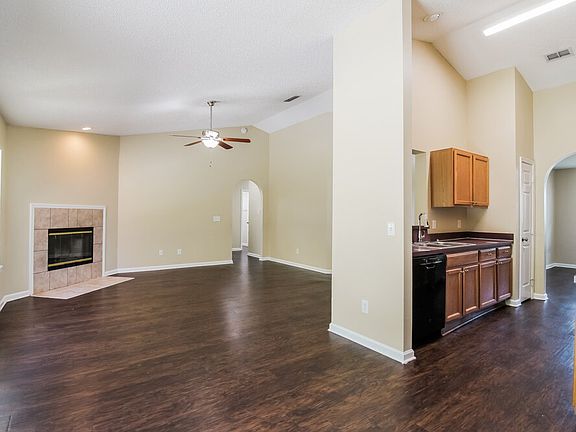 3rd image of 10873 Lydia Estates Dr E