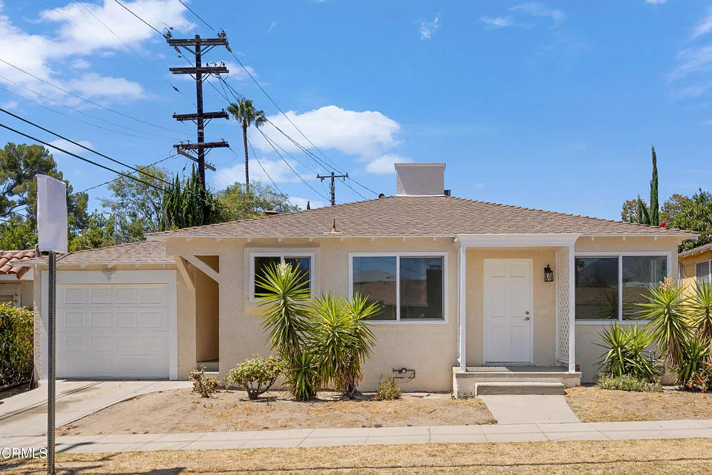 2 bed, 1.0 bath, 1000 sqft, $3,800 — Photo 1