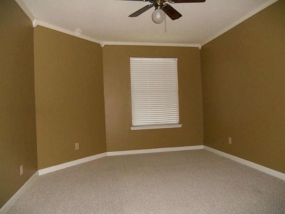 New paint, 2" Faux Blinds, Crown Molding Throughout