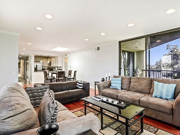 5th image of 5190 E Colorado St APT 305
