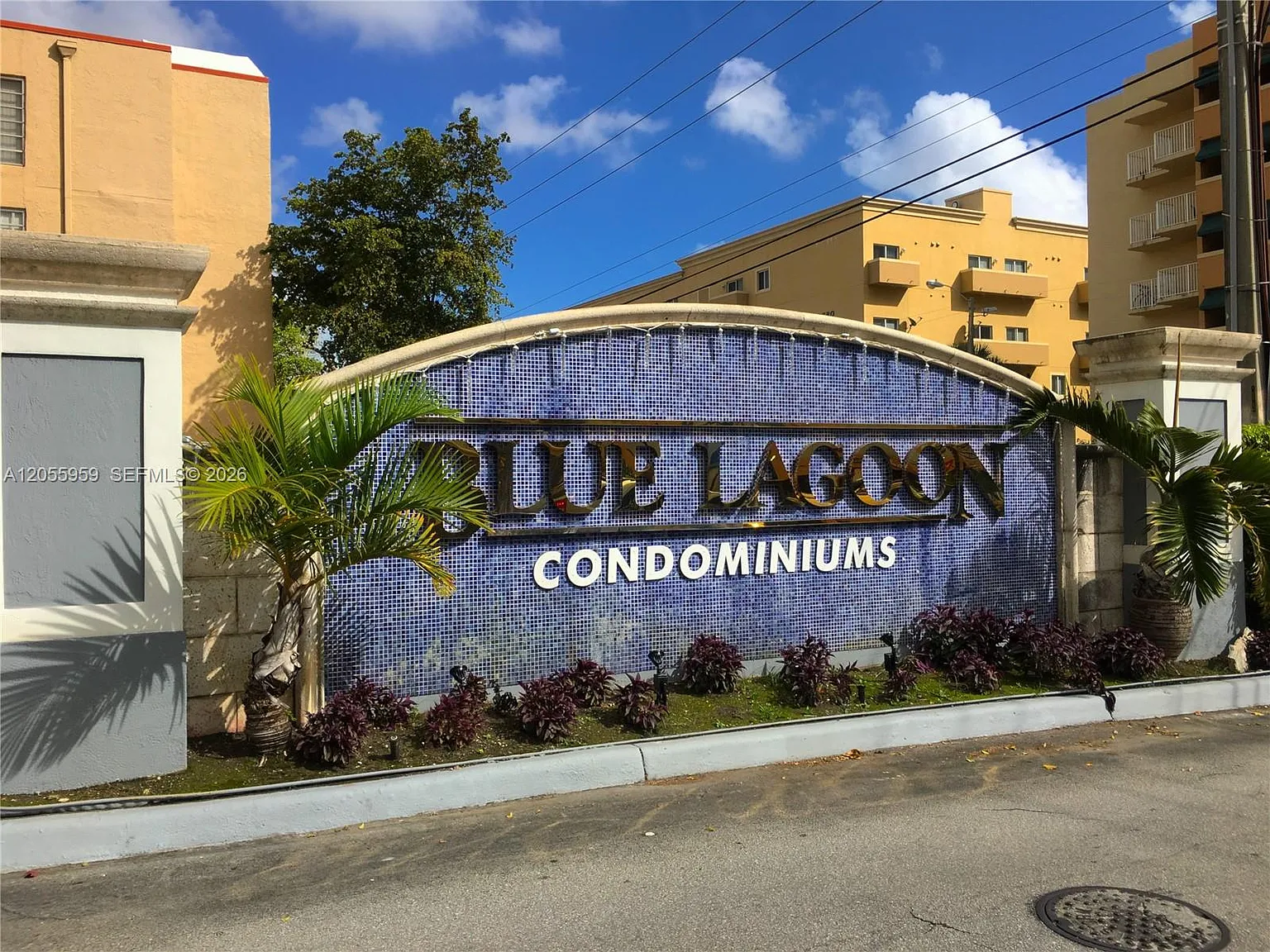 Blue Lagoon Condo — Photo 2