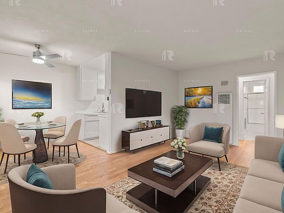 2nd image of 1411 N Mansfield Ave #3-1/1
