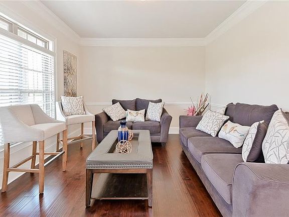 4th image of 290 Stillbrook Way