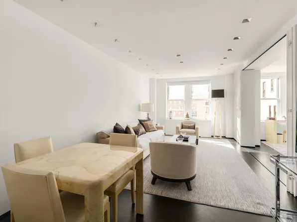 575 Park Avenue image 1 of 8