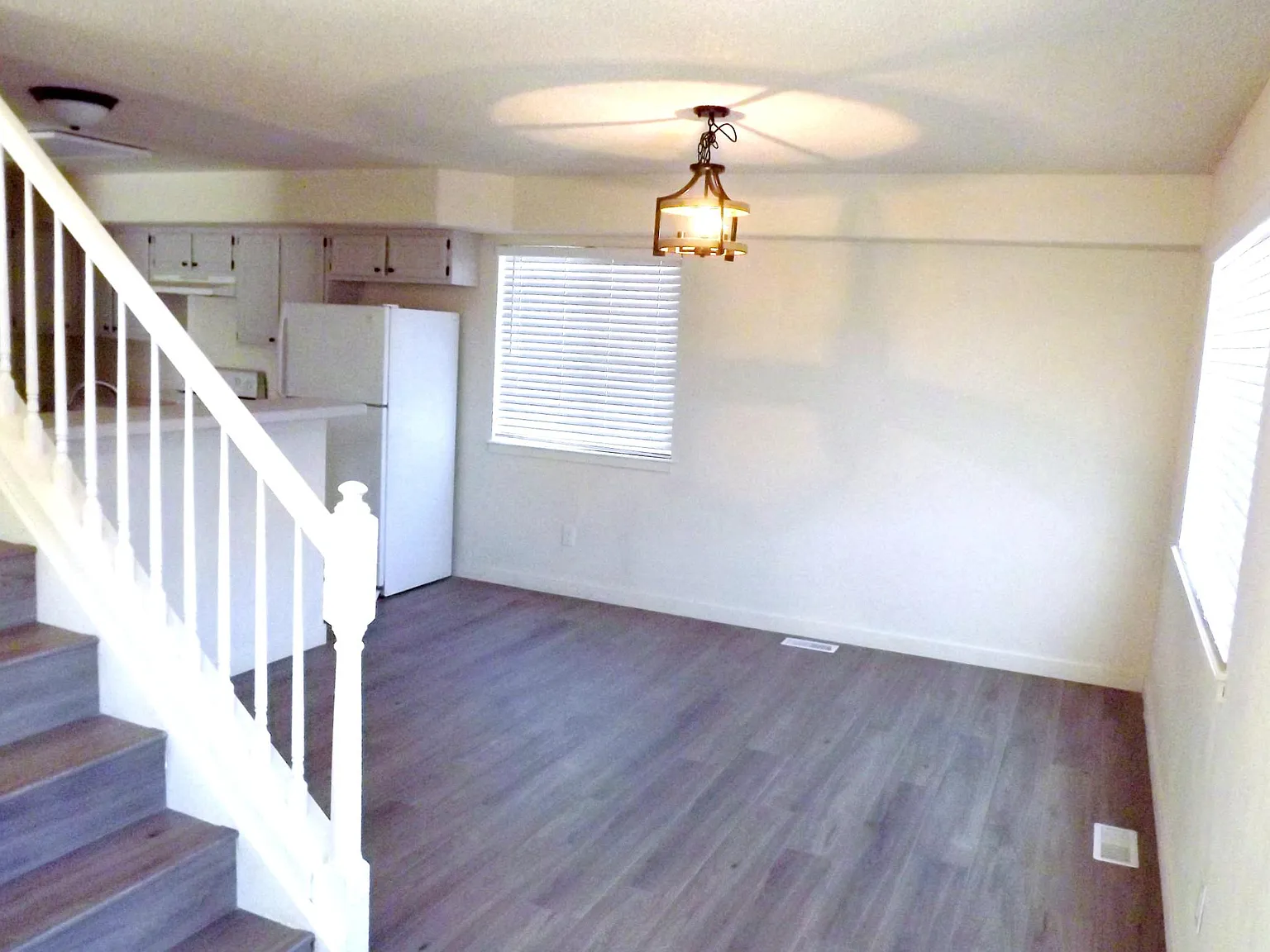 5 bed, 3.5 bath, 2390 sqft, $2,500 — Photo 4