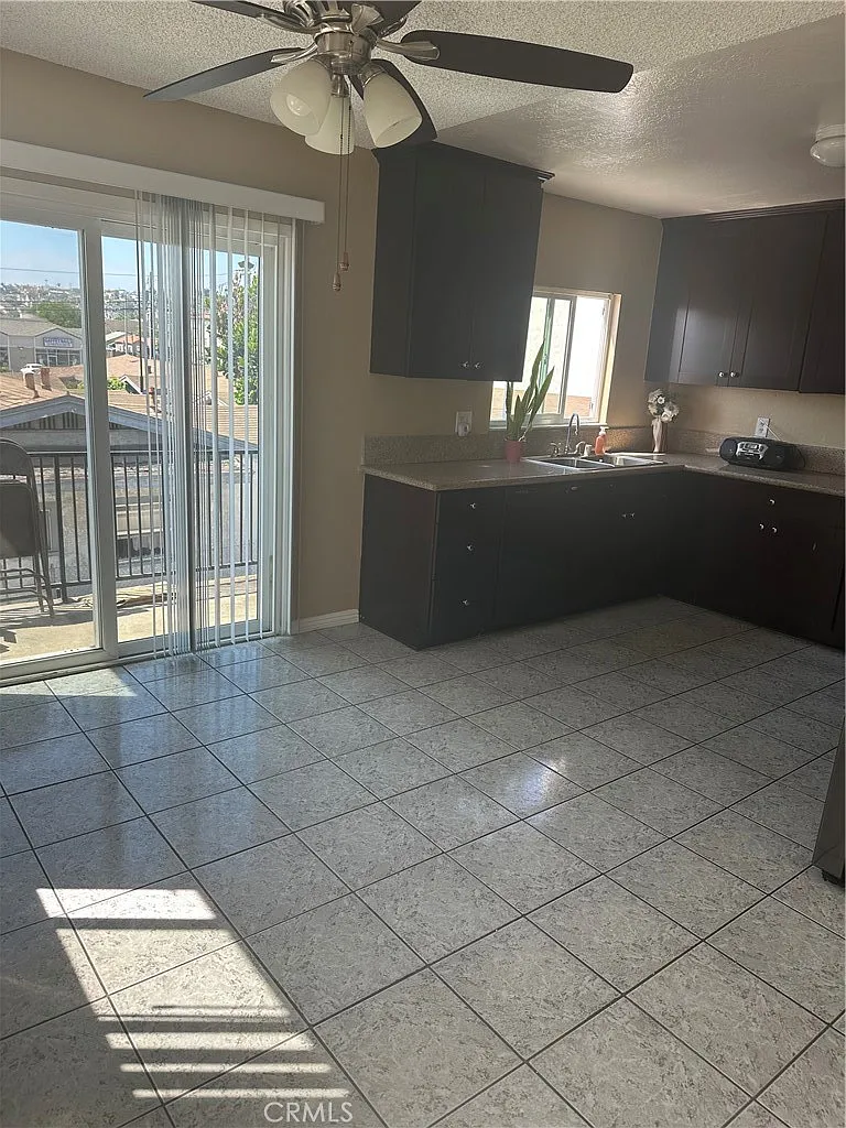 2 bed, 1000 sqft, $2,495 — Photo 2