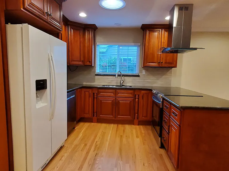 6211 Cloverhill Dr — Photo 3