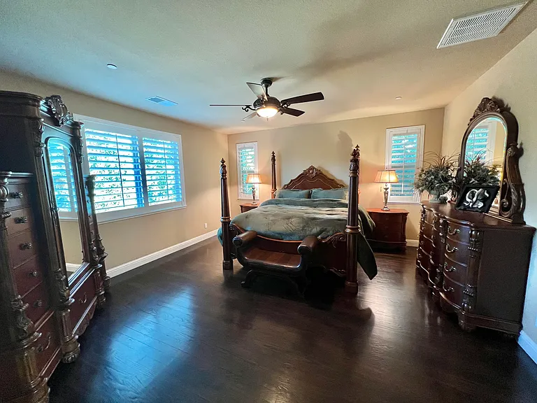 1407 W Colonial Pkwy — Photo 12