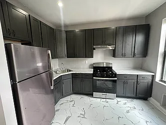 Rented by R New York