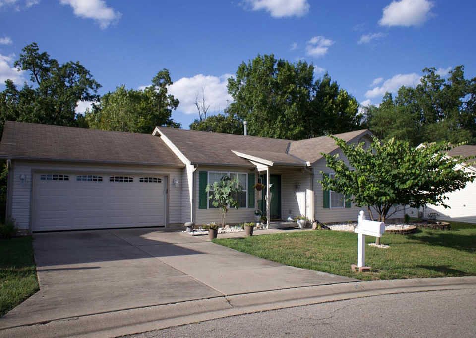 1st image of 42 W Persimmon Dr