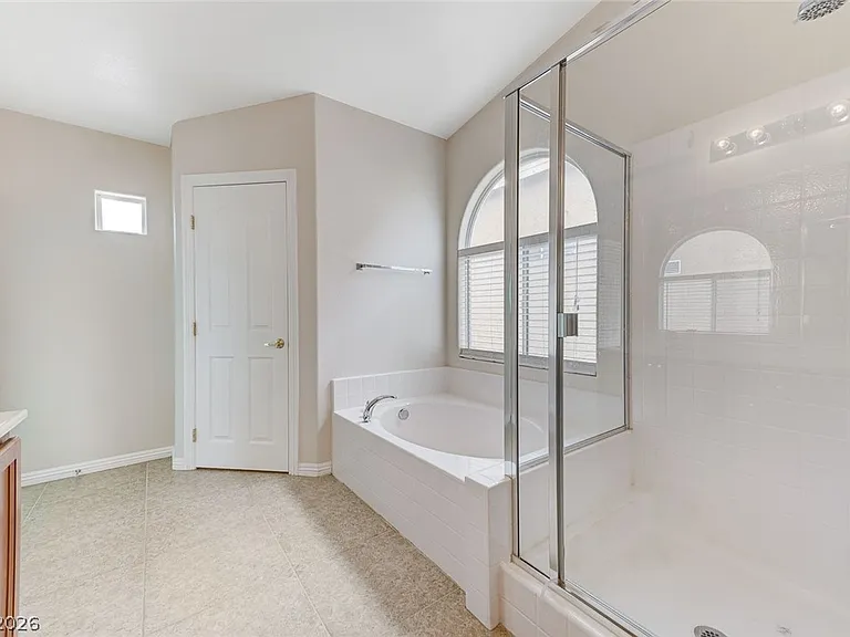 5048 Lower Falls Ct — Photo 40