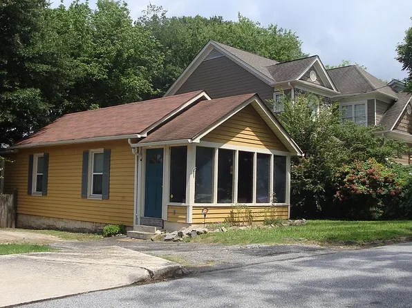 1188 Davis Pl NW, Atlanta, GA 30318