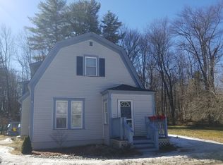 32 Park St, Hillsboro, NH 03244