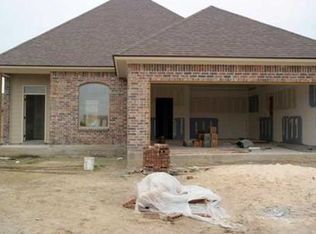 407 Birchview Dr, Broussard, LA 70518