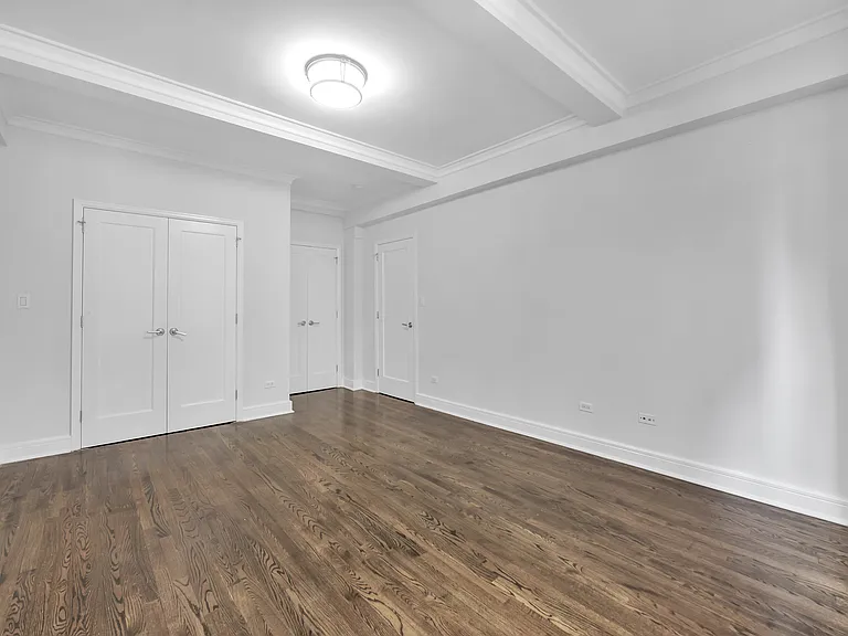 210 W 70th St #715 — Photo 9