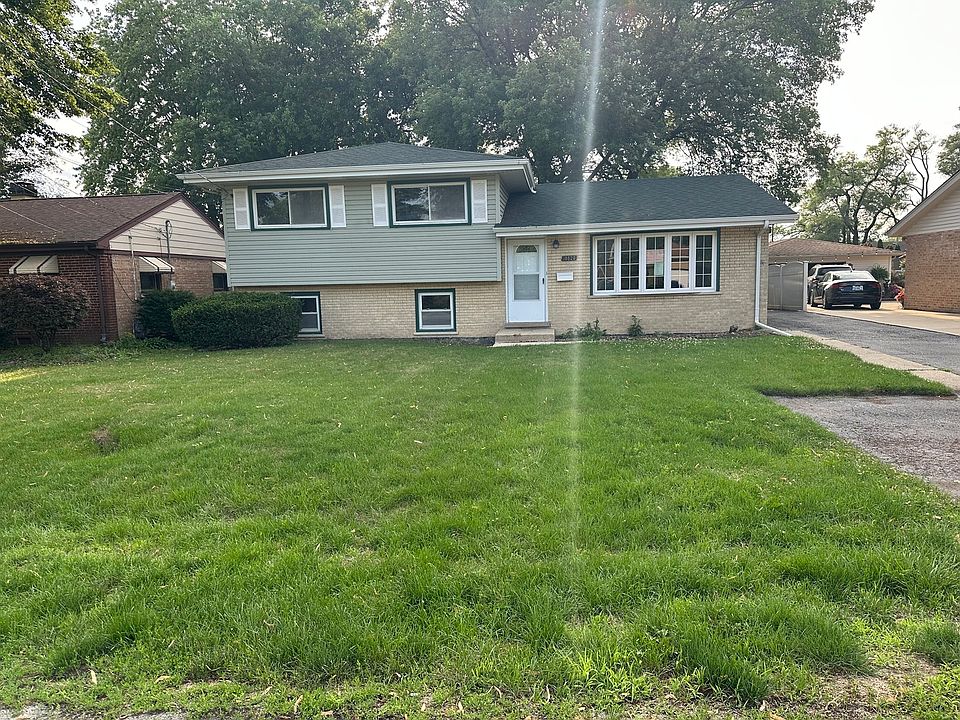 1st image of 10828 S Neenah Ave