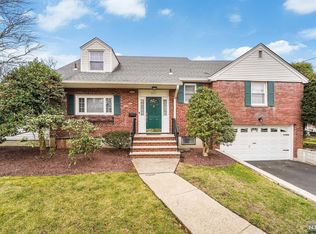 453 Grant Ave, Oradell, NJ 07649