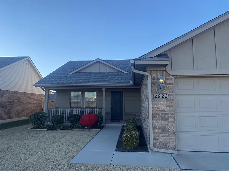 2622 Trailwood Dr — Photo 2