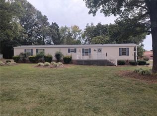 13736 Vintage Rd, Eden, NC 27288