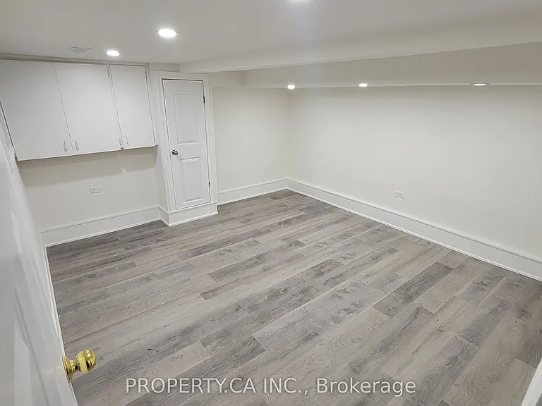 625 Rhodes Ave — Photo 5