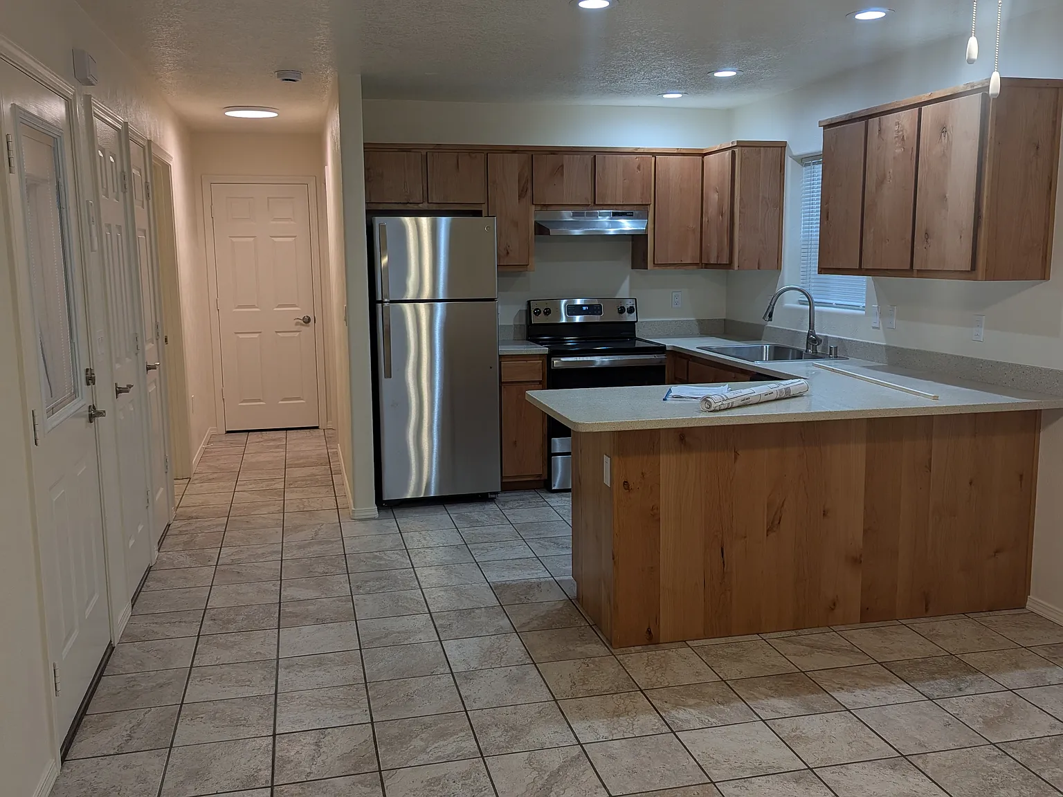 1 bed, 650 sqft, $1,200 — Photo 4