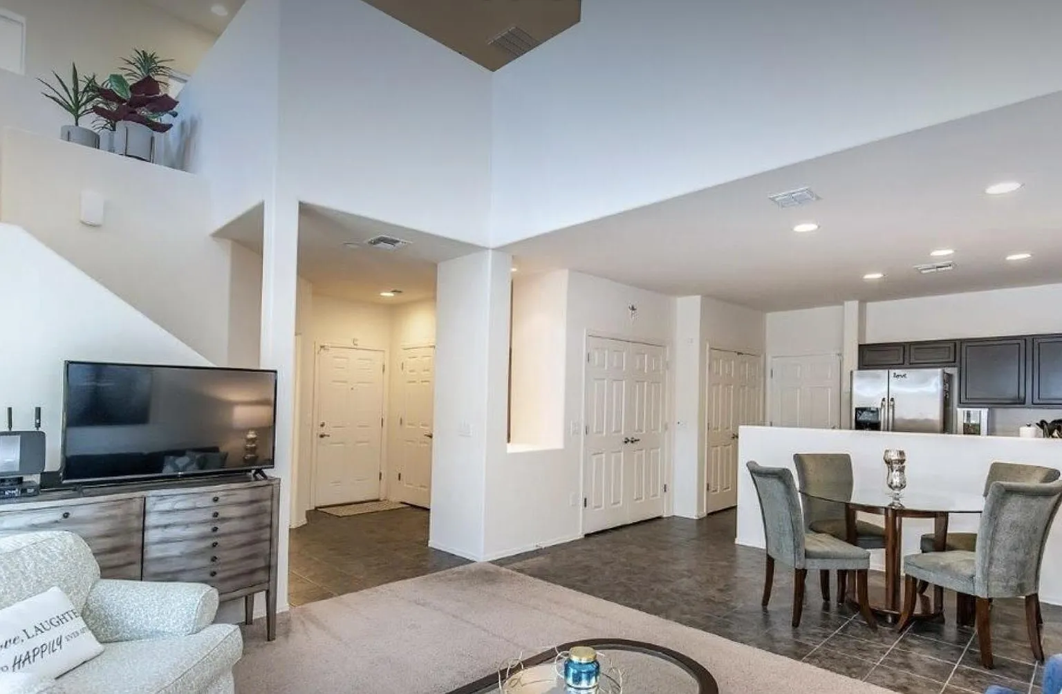 4170 N Thurston Ln — Photo 3