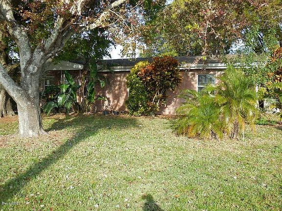 3rd image of 811 Ironwood Dr