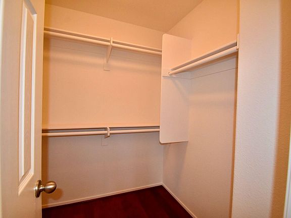 Master Bedroom Walk in Closet