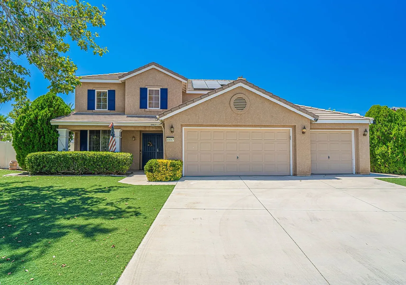 4 bed, 2046 sqft, $3,800 — Photo 1