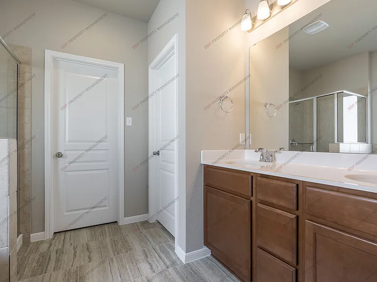 727 Cross Dr — Photo 9
