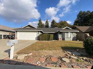 1030 N Chinowth St, Visalia, CA 93291