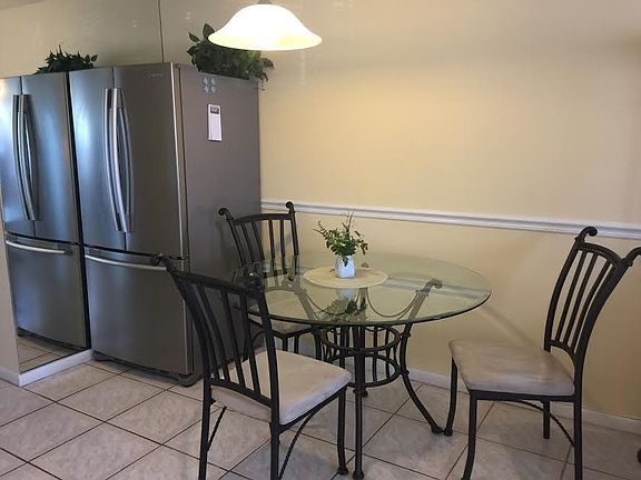 4th image of 297 Camden M #2970
