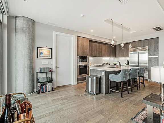 5th image of 4200 W 17th Ave #Penthouse 909