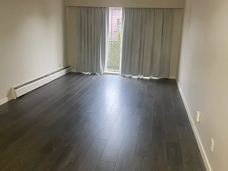430 Ash St — Photo 10
