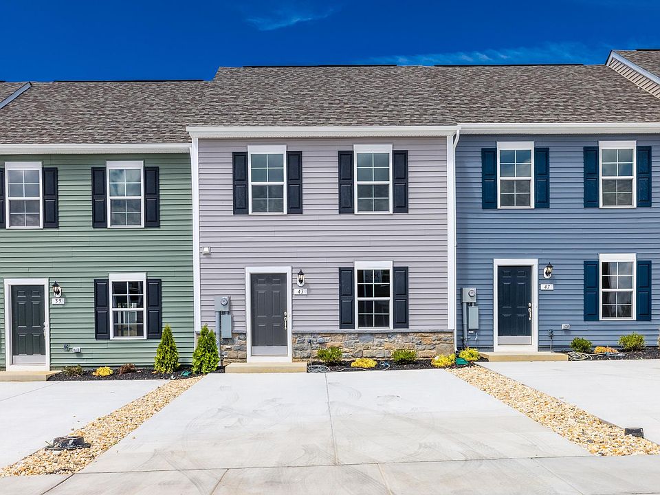 1st image of 43 Orchard Green Dr