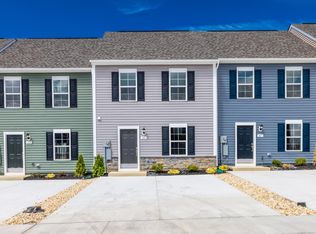 43 Orchard Green Dr, Charles Town, WV 25414