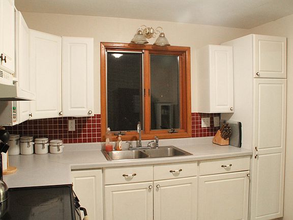 Kitchen (From Laundry Room)