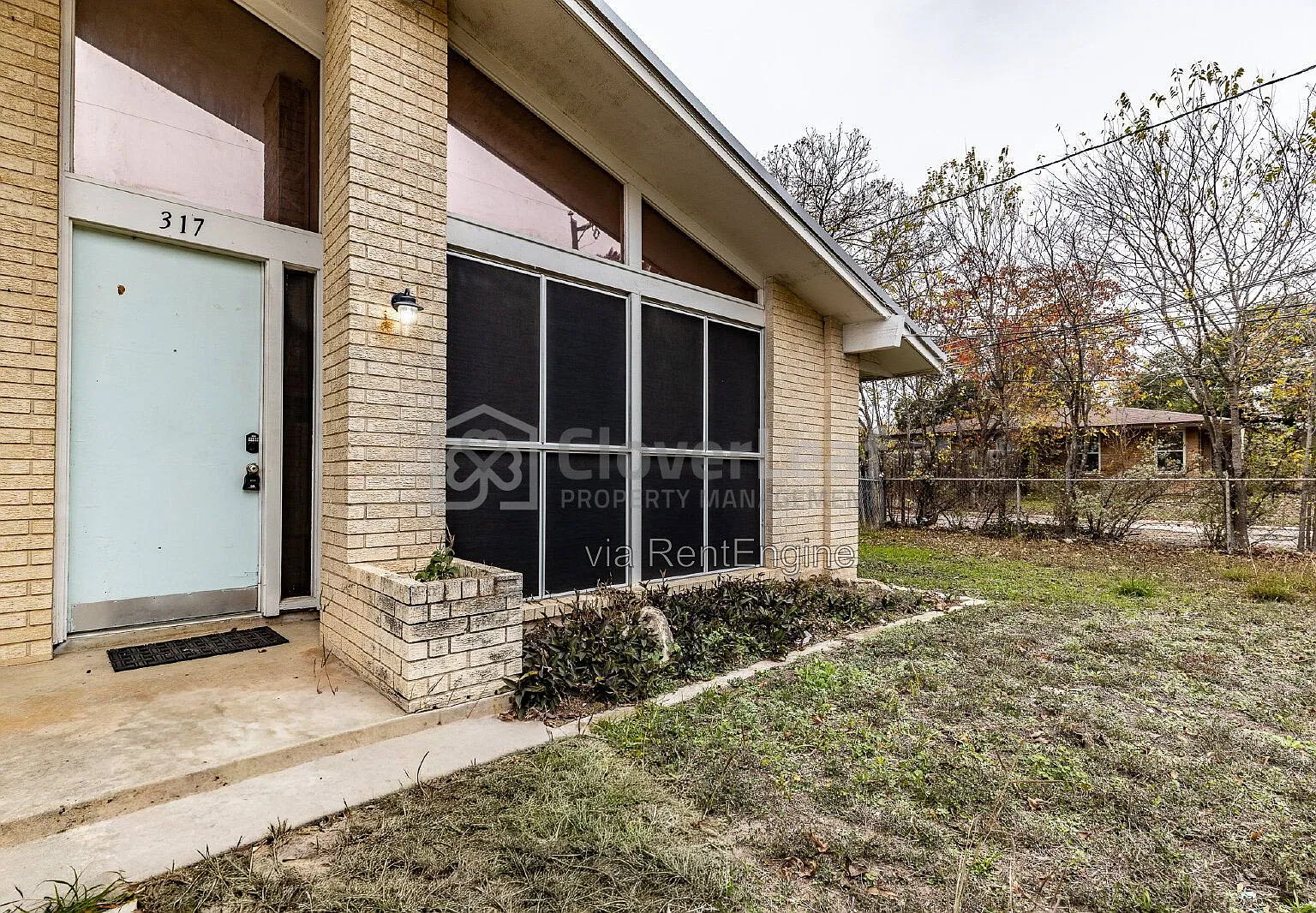 2 bed, 1.0 bath, 1197 sqft, $1,100 — Photo 4