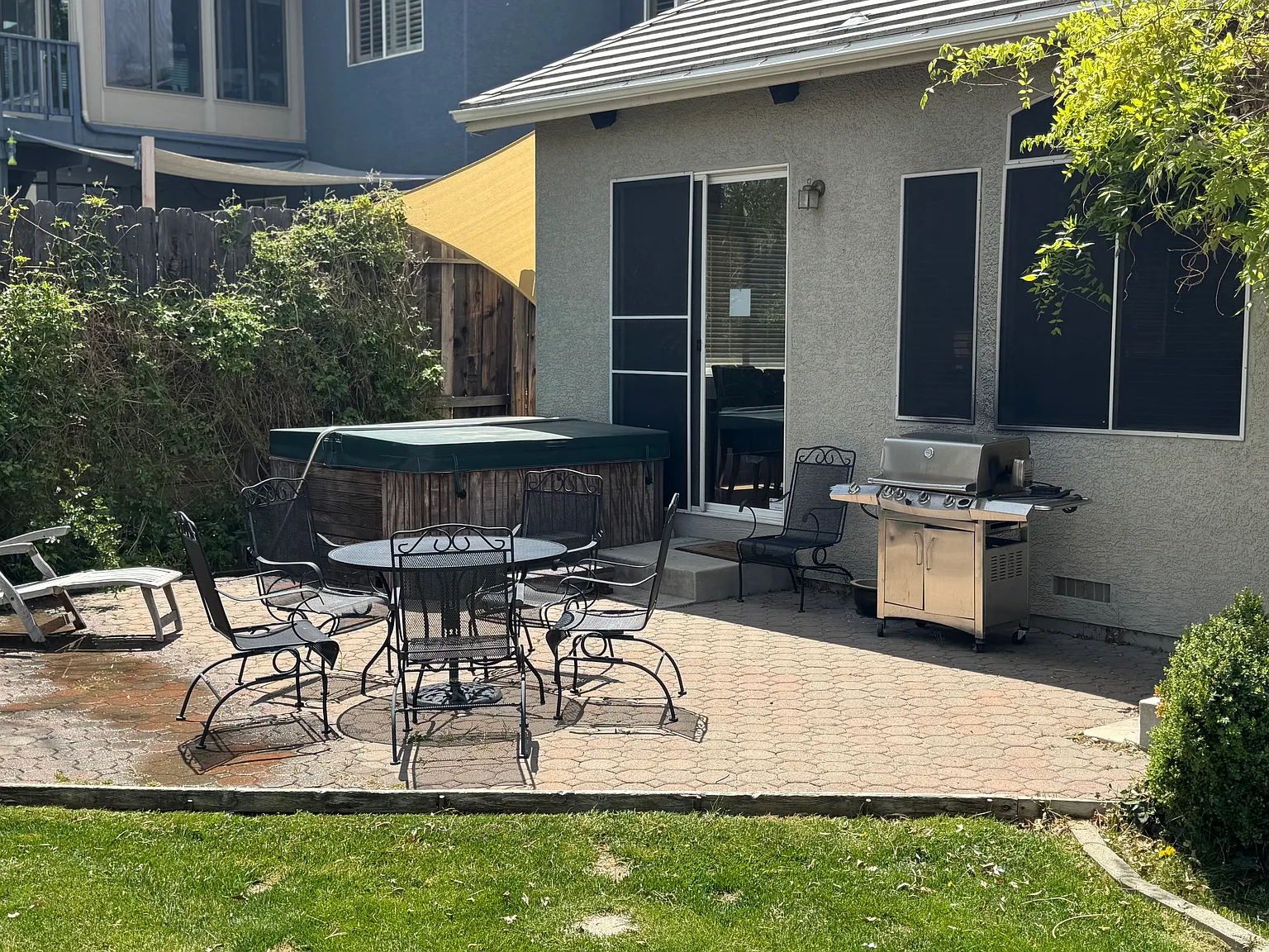 4 bed, 1994 sqft, $3,300 — Photo 3