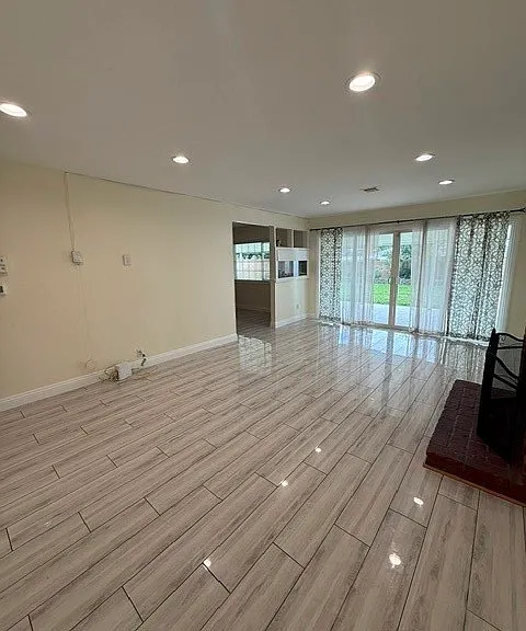 4486 Santee Pl — Photo 10