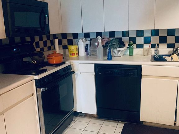 4th image of 570-1 Louisiana Ave