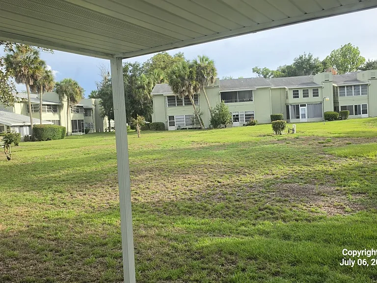 593 Fairways Cir — Photo 21
