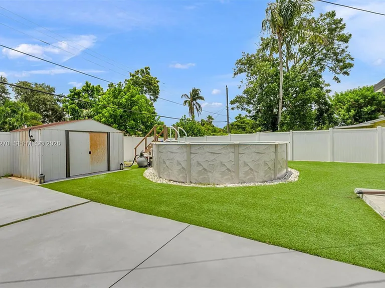 7420 Hope St — Photo 37