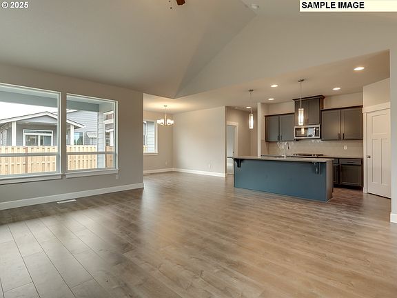 5th image of 621 Saling Dr E #94