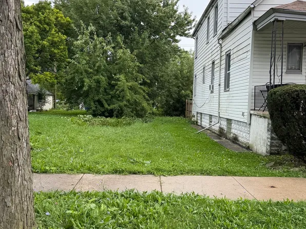 9205 S University Ave, Chicago, IL 60619