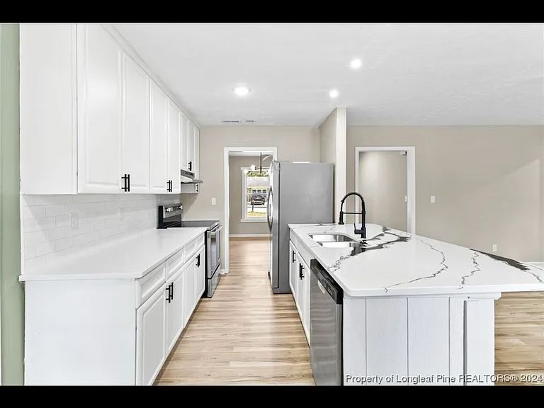 1108 Patrick Dr — Photo 7