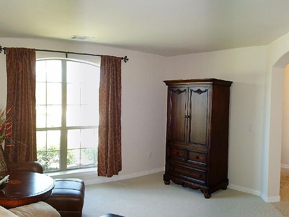 5th image of 11009 Balentine St