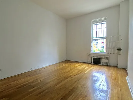 Rented by Sovereign Associates | media 14