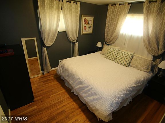 Bedroom (Master)