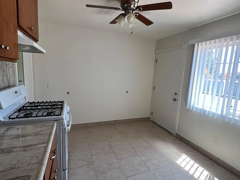 1125 Elder Ave #1 — Photo 4